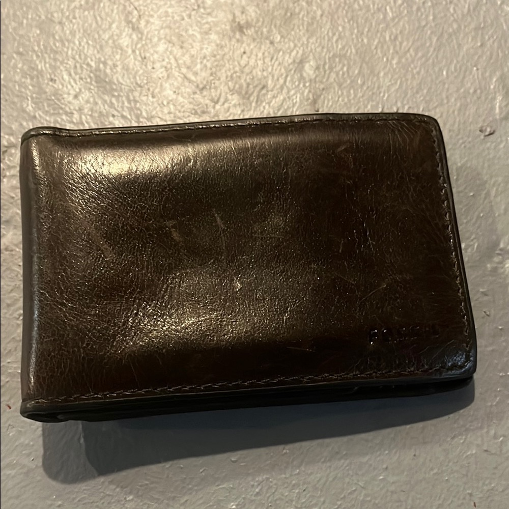 Fossil men’s brown Leather Wallet